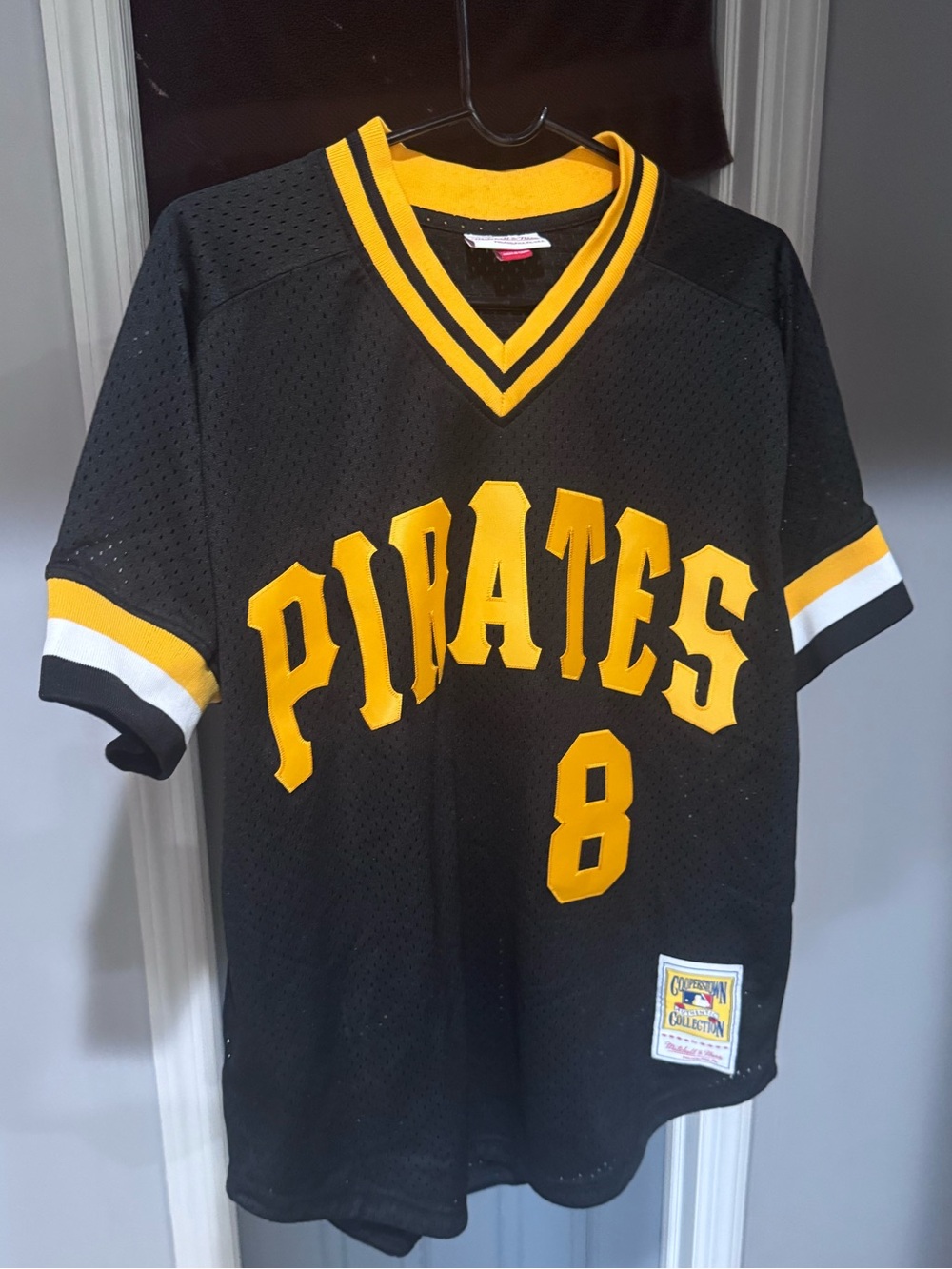 Mitchell & Ness Willie Stargell Pittsburgh Pirates jersey Black & Gold Mesh.